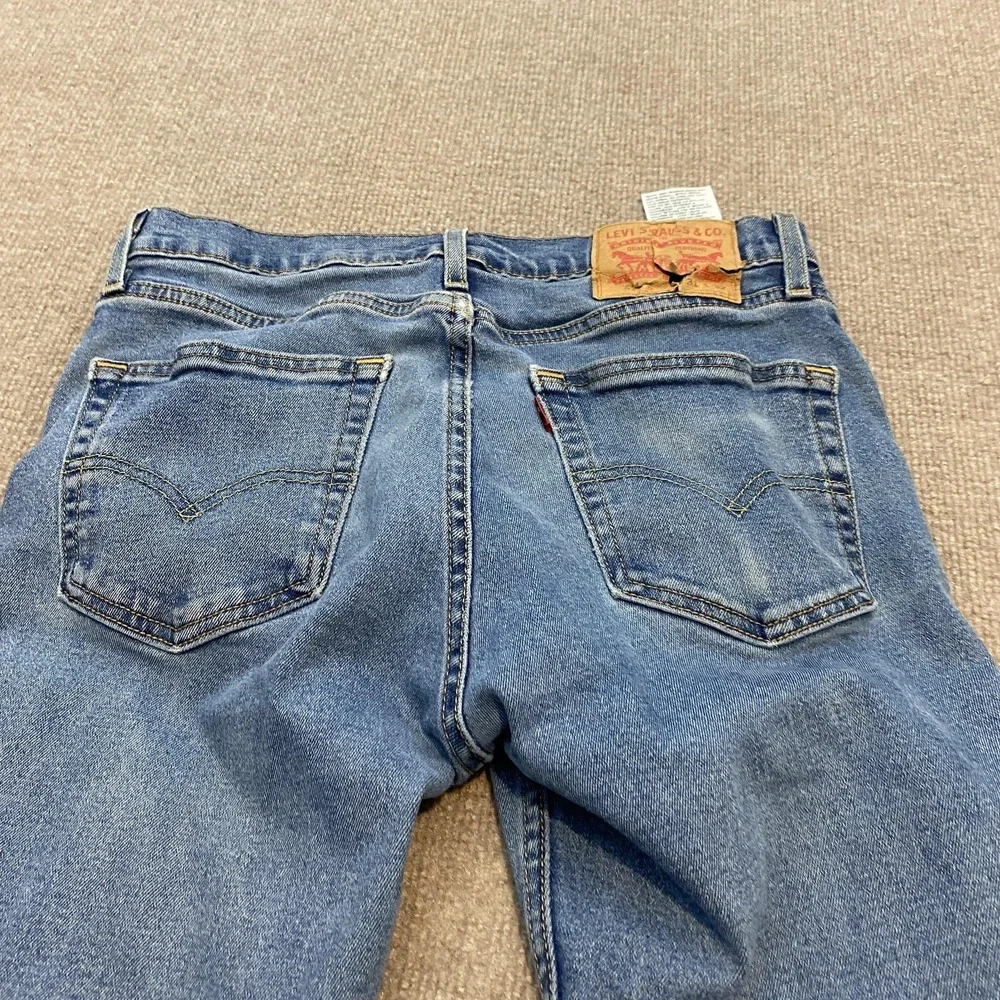 Levis Jeans Mens 31x32 Blue Regular Straight Stretch Distressed Denim Pants